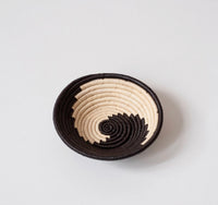 B&W Small Basket