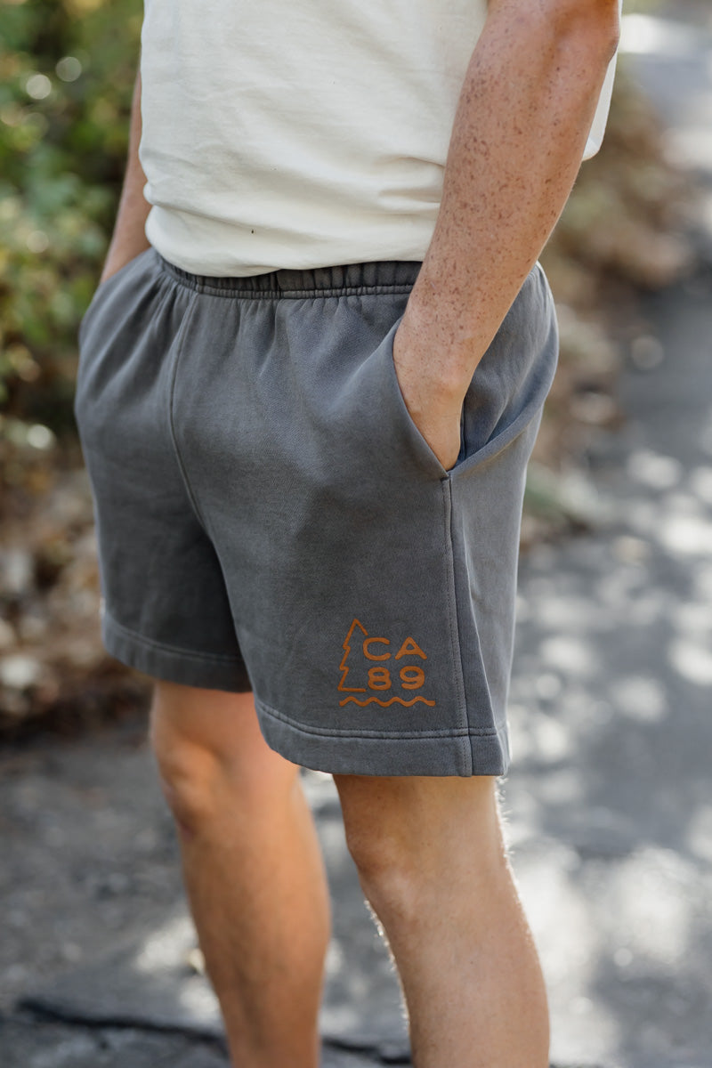 Men's Faded Relax Track Short in Faded Grey