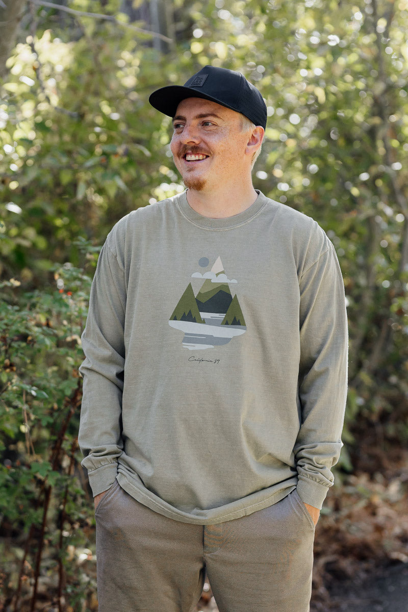 Unisex Long Sleeve Mountains & Water in Khaki